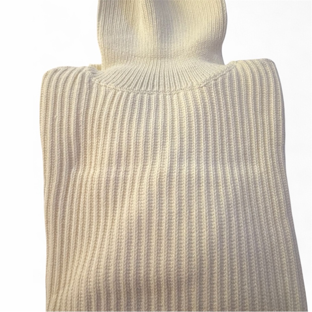 NWOT Nordstrom Cream Cableknit Turtleneck